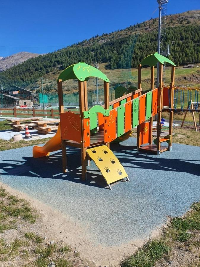 Pianeta Oro Chalet Allegra Livigno Esterno foto