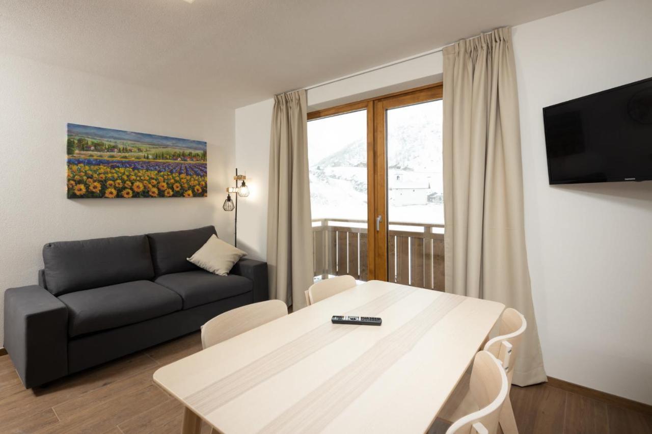 Pianeta Oro Chalet Allegra Livigno Esterno foto